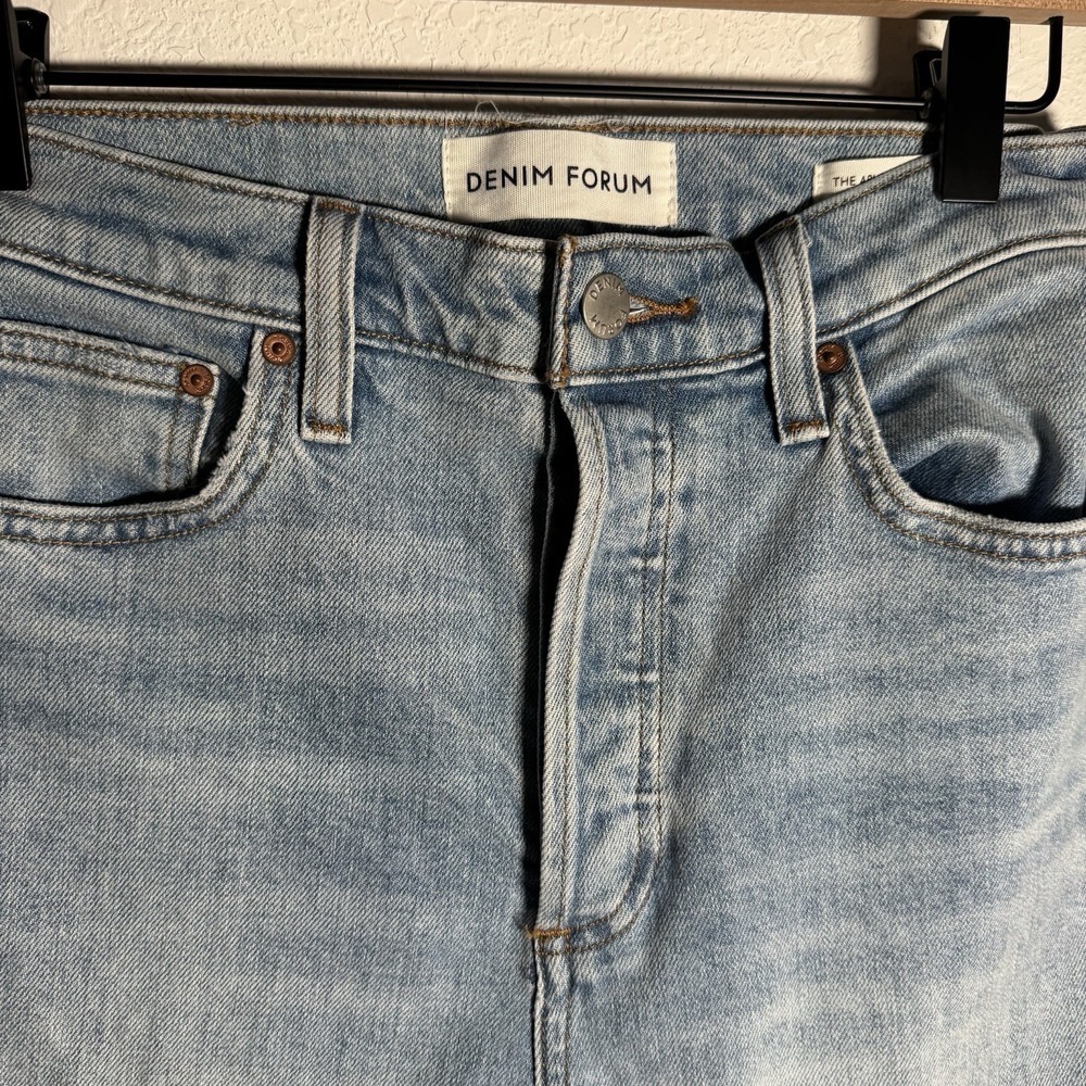 Denim Forum Arlo Jeans | High Rise Straight‎ Light Wash Button Fly | Womens 26 - Picture 2 of 12